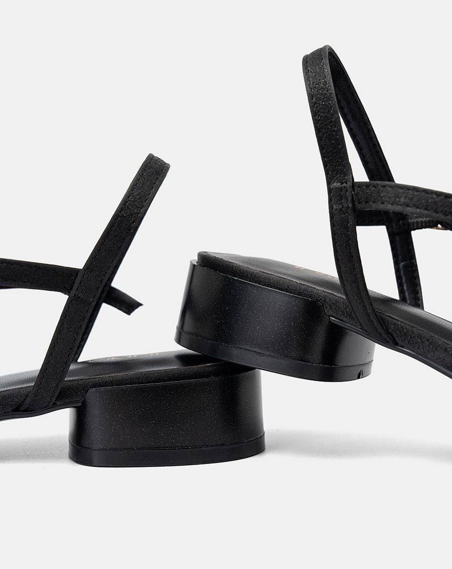  Giày Sandal Gót Thấp Quai Chéo 