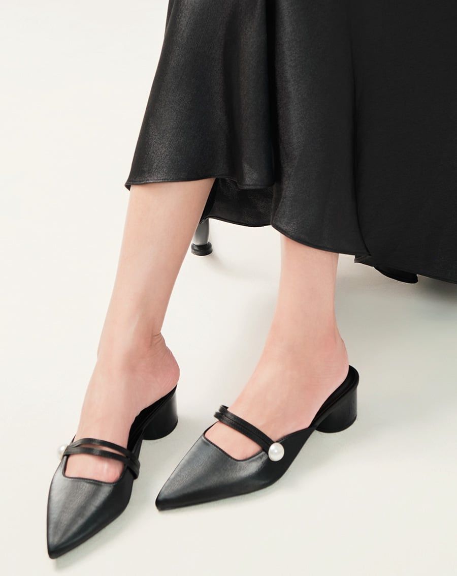  Giày Cao Gót Mules Phối Khóa Ngọc Trai 