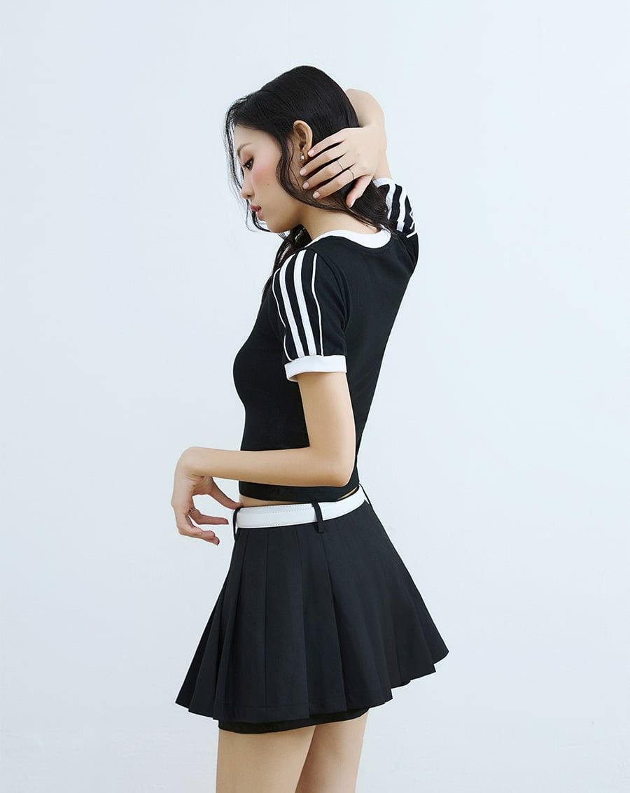  Áo thun ôm phối màu in chữ 