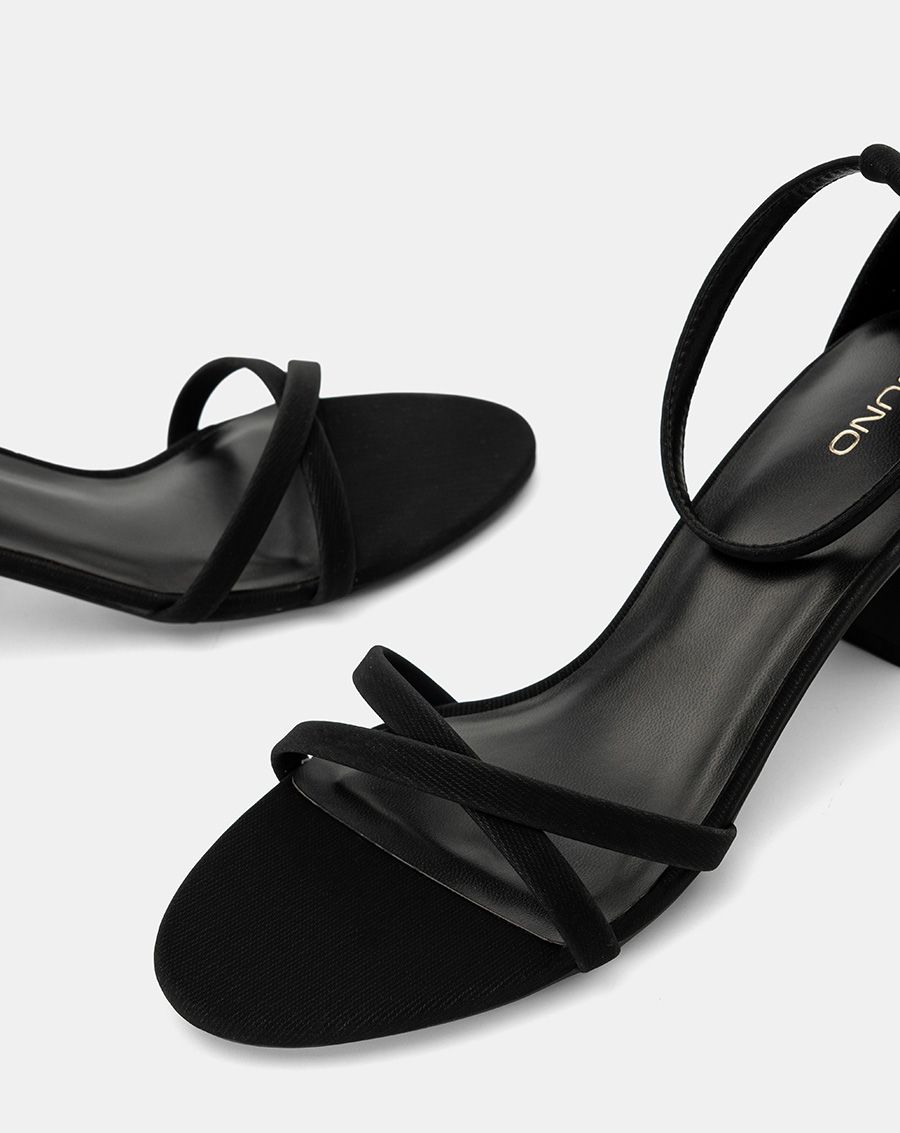  Giày Sandal Gót Vuông Quai Chéo 