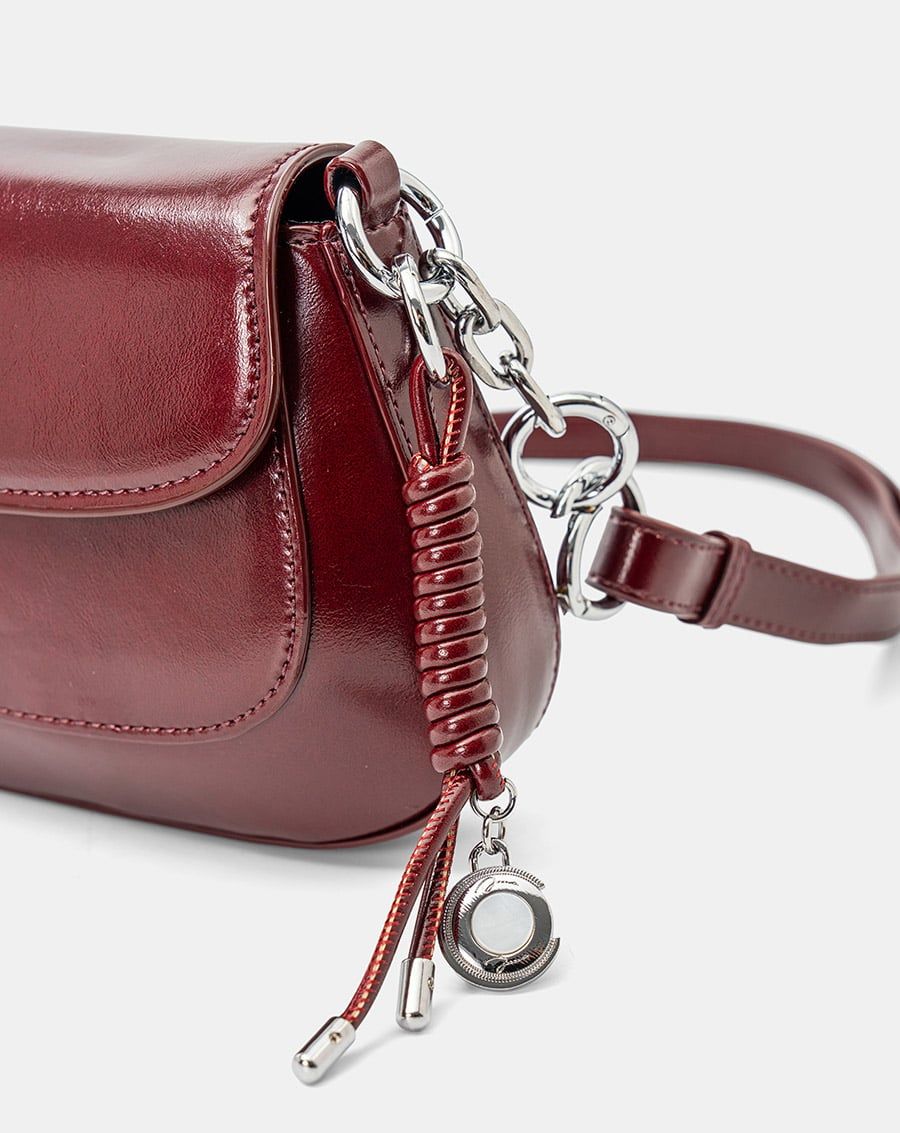  Túi Xách Nhỏ Đeo Vai Phối Charm 