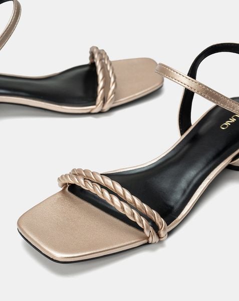  Giày Sandal Gót Thấp Phối Hai Quai Xoắn 