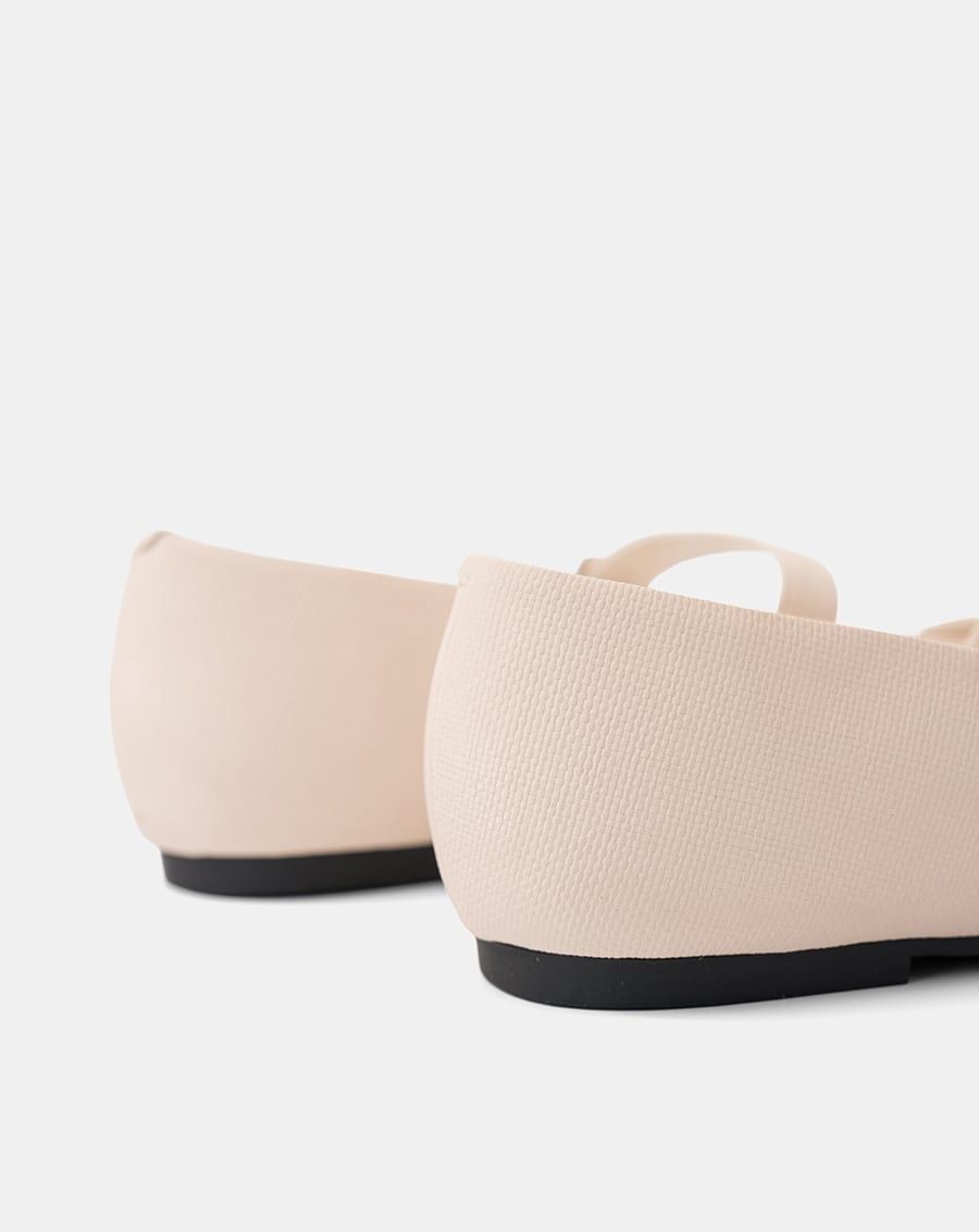  Giày Búp Bê Phối Chất Liệu Vân 