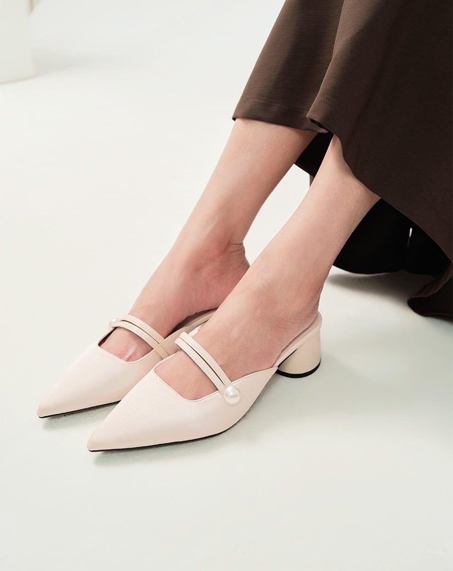  Giày Cao Gót Mules Phối Khóa Ngọc Trai 