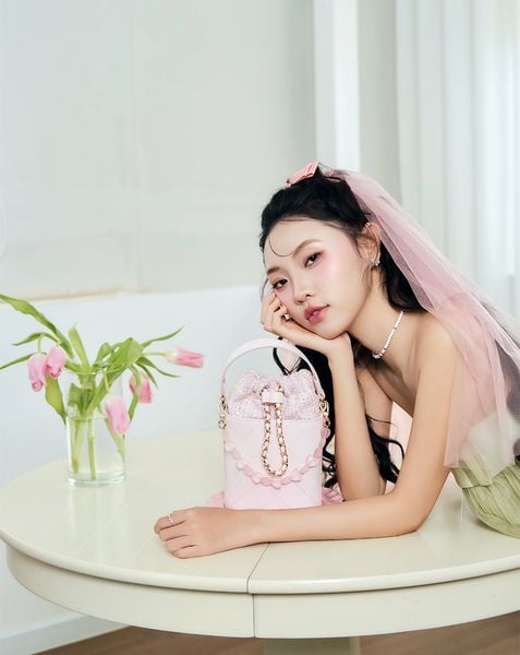  Túi Xách Nhỏ Bucket Phối Charm 