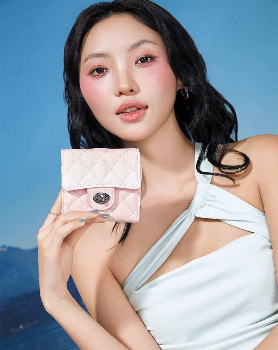  Ví Ngắn Cầm Tay Quilted Phối Khoá 