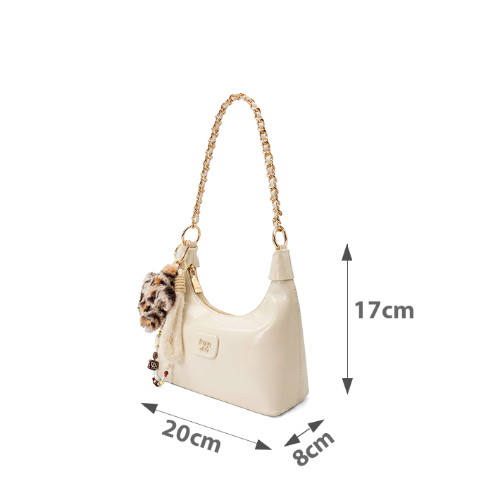  Túi Xách Nhỏ Hobo Phối Charm Trang Trí 