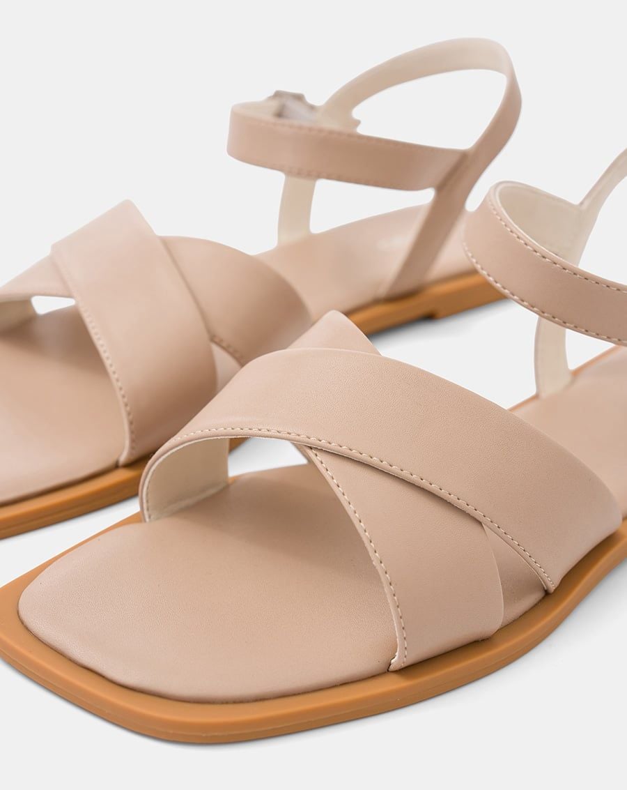  Giày Sandal Đế Bệt Phối Quai Vân Đan 