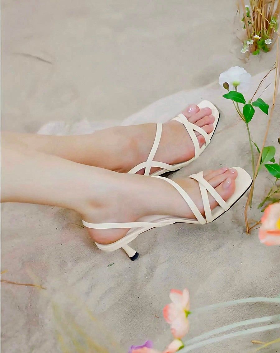  Giày Sandal Phối Quai Tự Do 