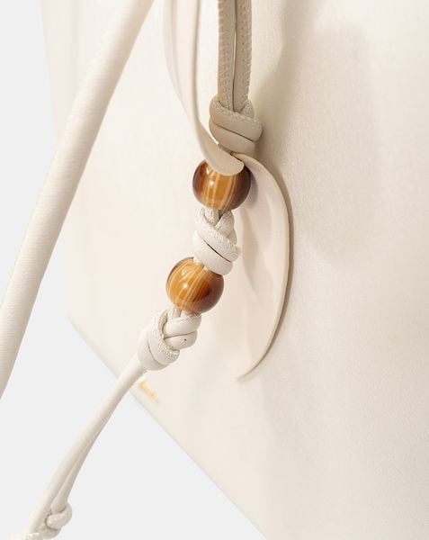  Túi Xách Lớn Phối Charm Trang Trí 