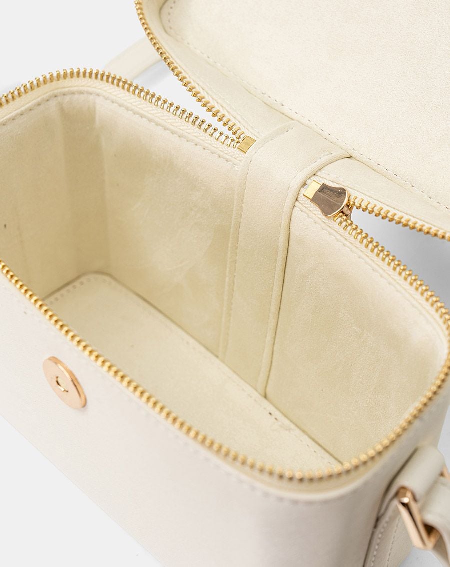  Túi Xách Nhỏ Vanity Case Phối Charm Trang Trí 