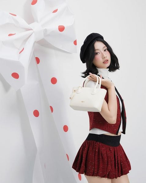  Túi Xách Nhỏ Bucket Bag Phối Charm 