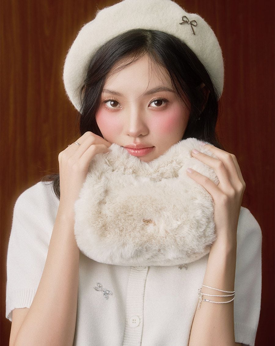  Túi Xách Nhỏ Hobo Phối Lông 