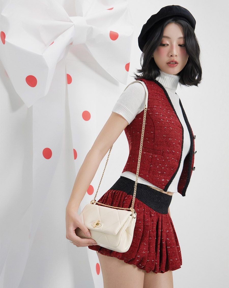  Túi Xách Nhỏ Nắp Gập Trang Trí Khoá 