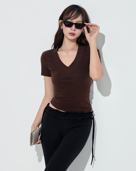  Áo thun cổ tim có độn vai 