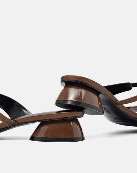  Giày Sandal Hai Quai Ngang Đính Buckle 