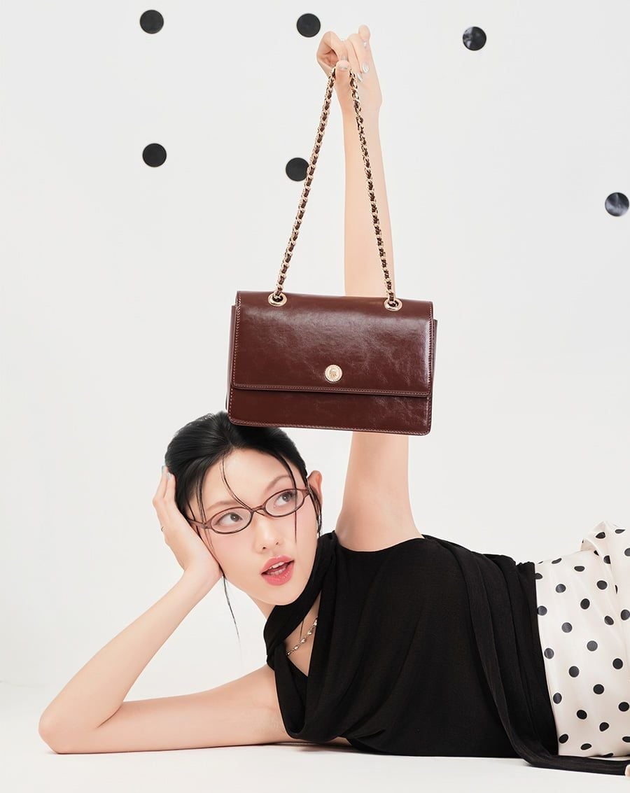  Túi Xách Nhỏ Đeo Vai Phối Khoá Trang Trí 