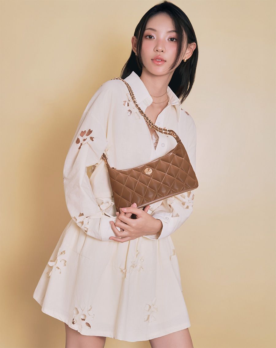  Túi Xách Nhỏ Shouder Bag Dập Nổi Hoạ Tiết Quả Trám 