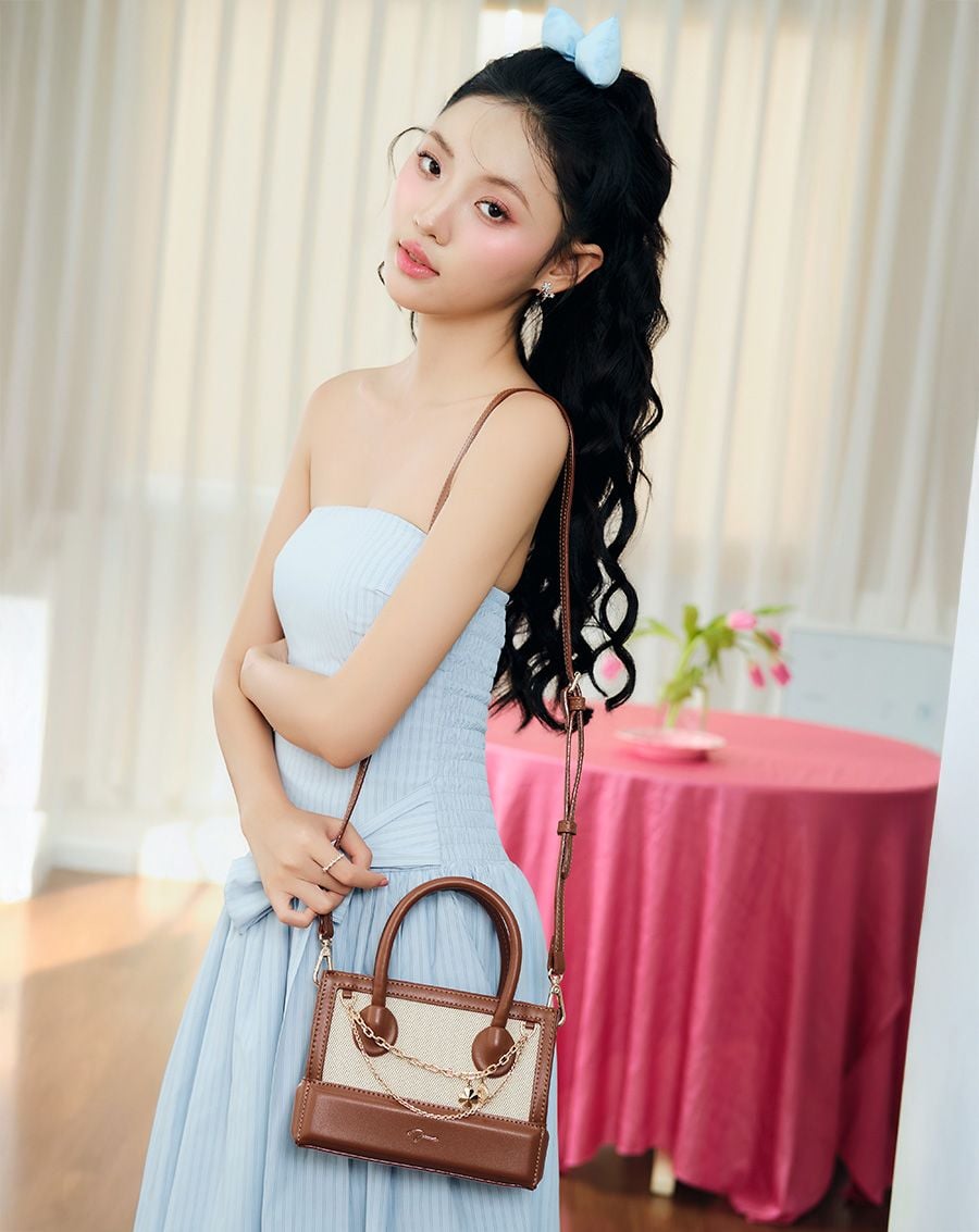  Túi Xách Nhỏ Top Handle Trang Trí Chain 