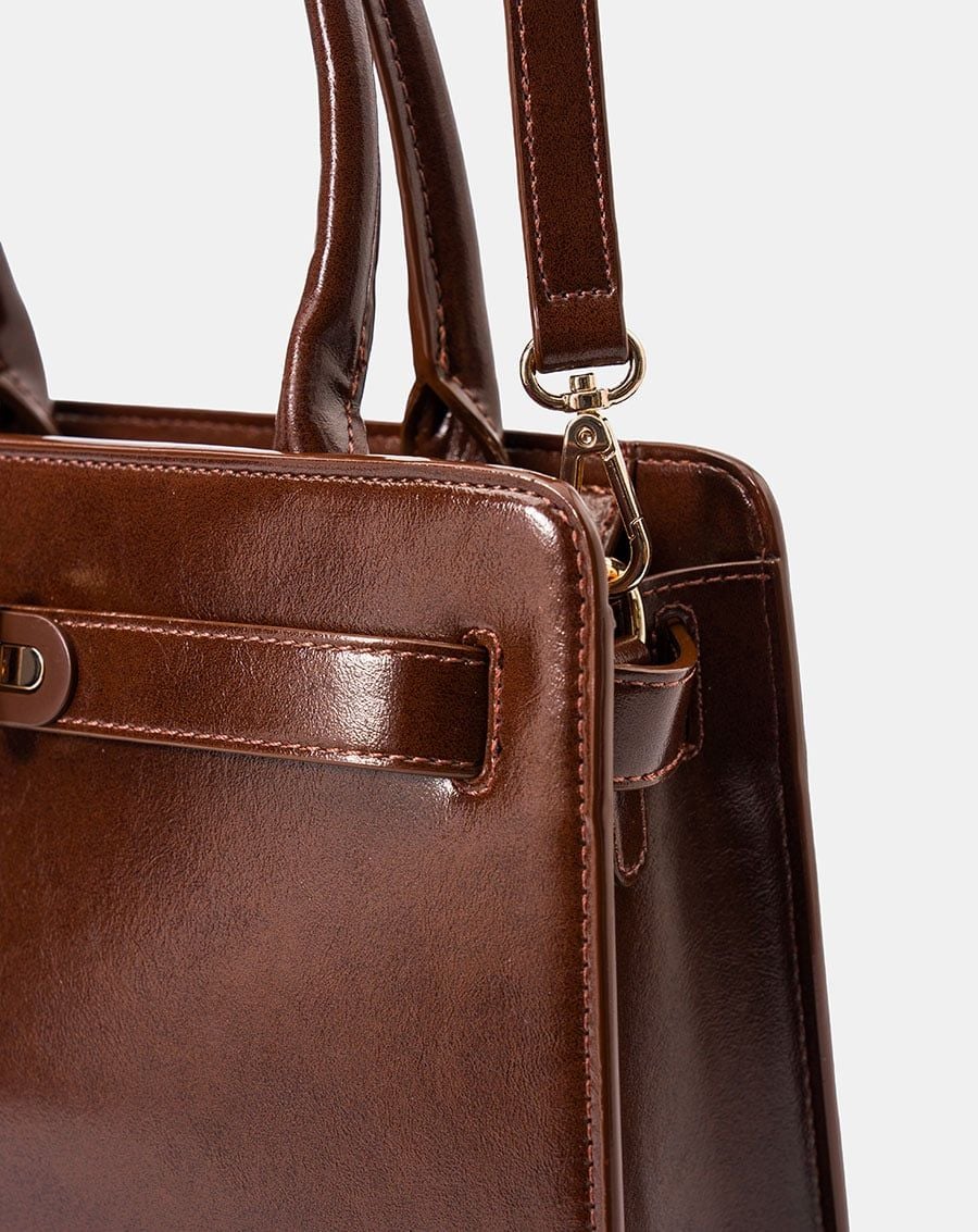  Túi Xách Trung Trang Trí Charm Và Khóa 