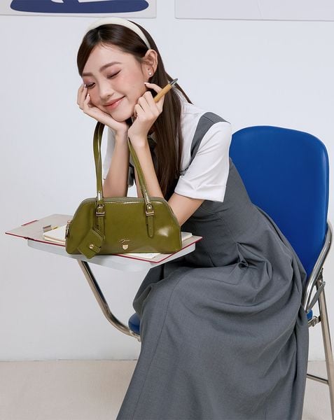  Túi Xách Nhỏ Đeo Vai Form Hình Thang Preppy Handbook 