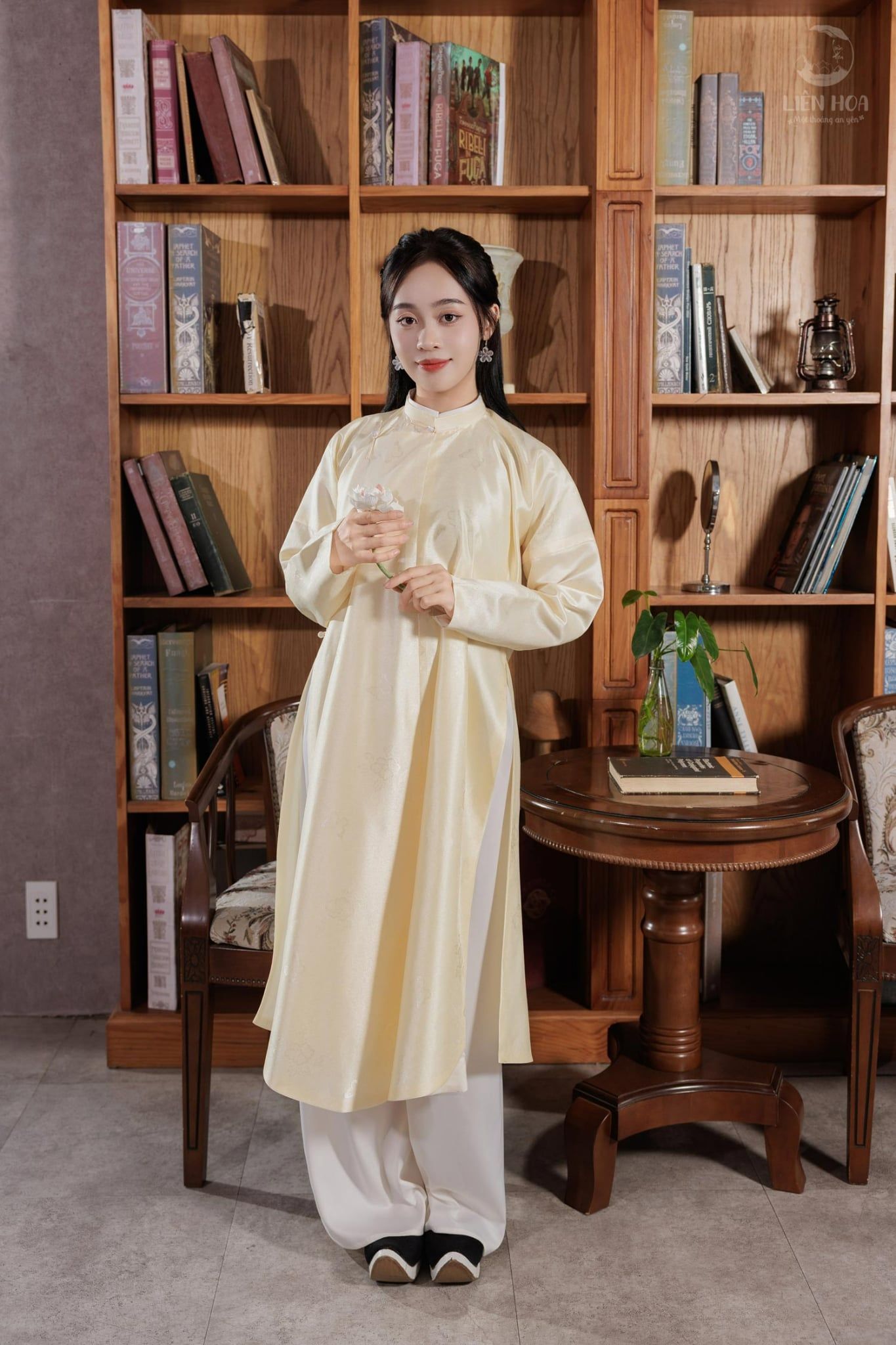  Áo ngũ thân Hoàng Điệp 