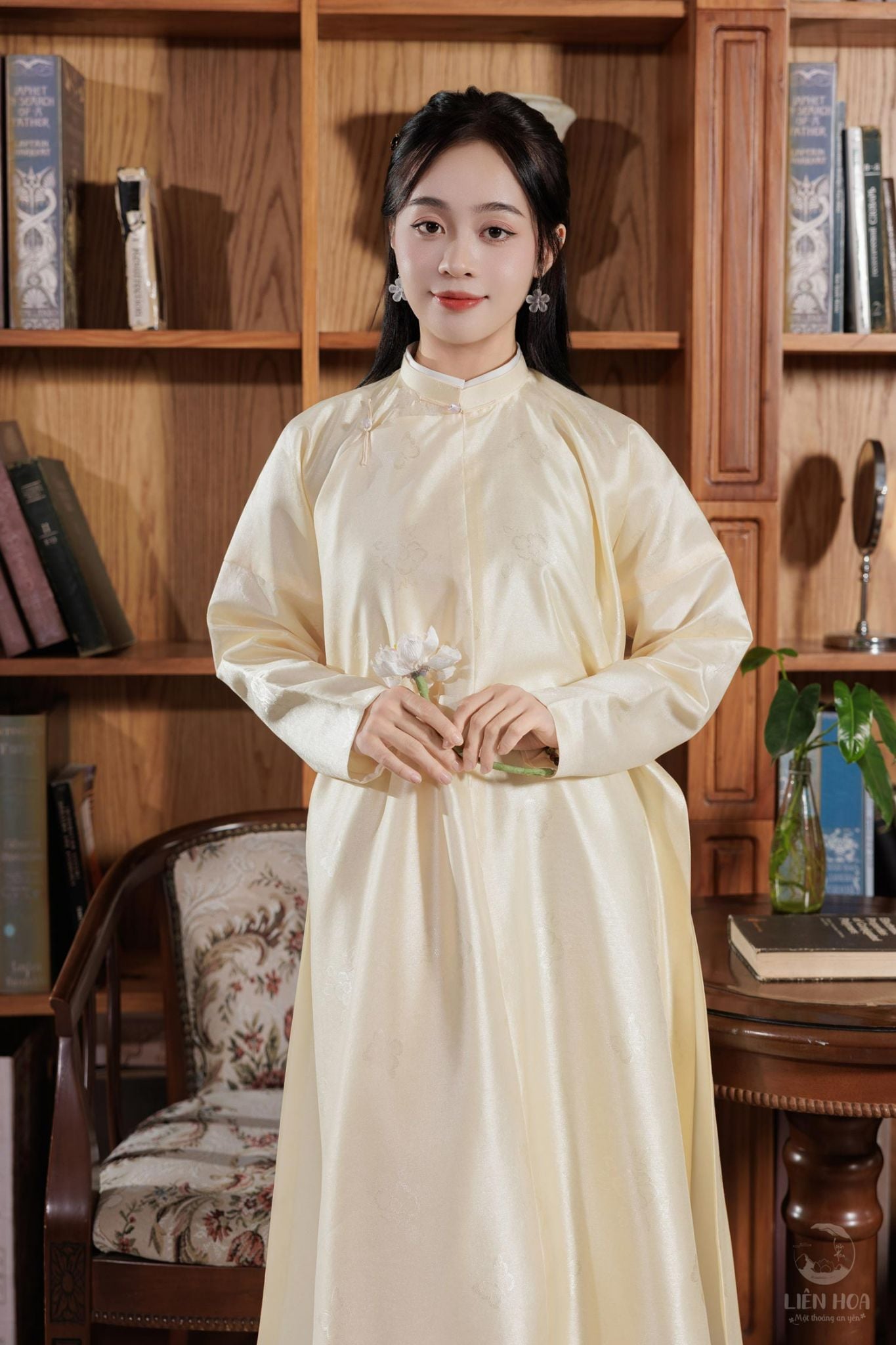  Áo ngũ thân Hoàng Điệp 