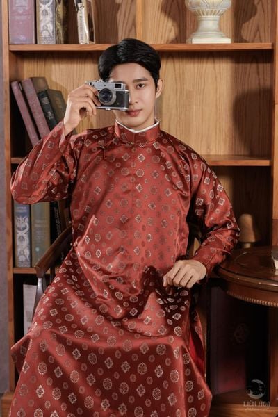  Áo ngũ thân Hồng Văn (nam) 
