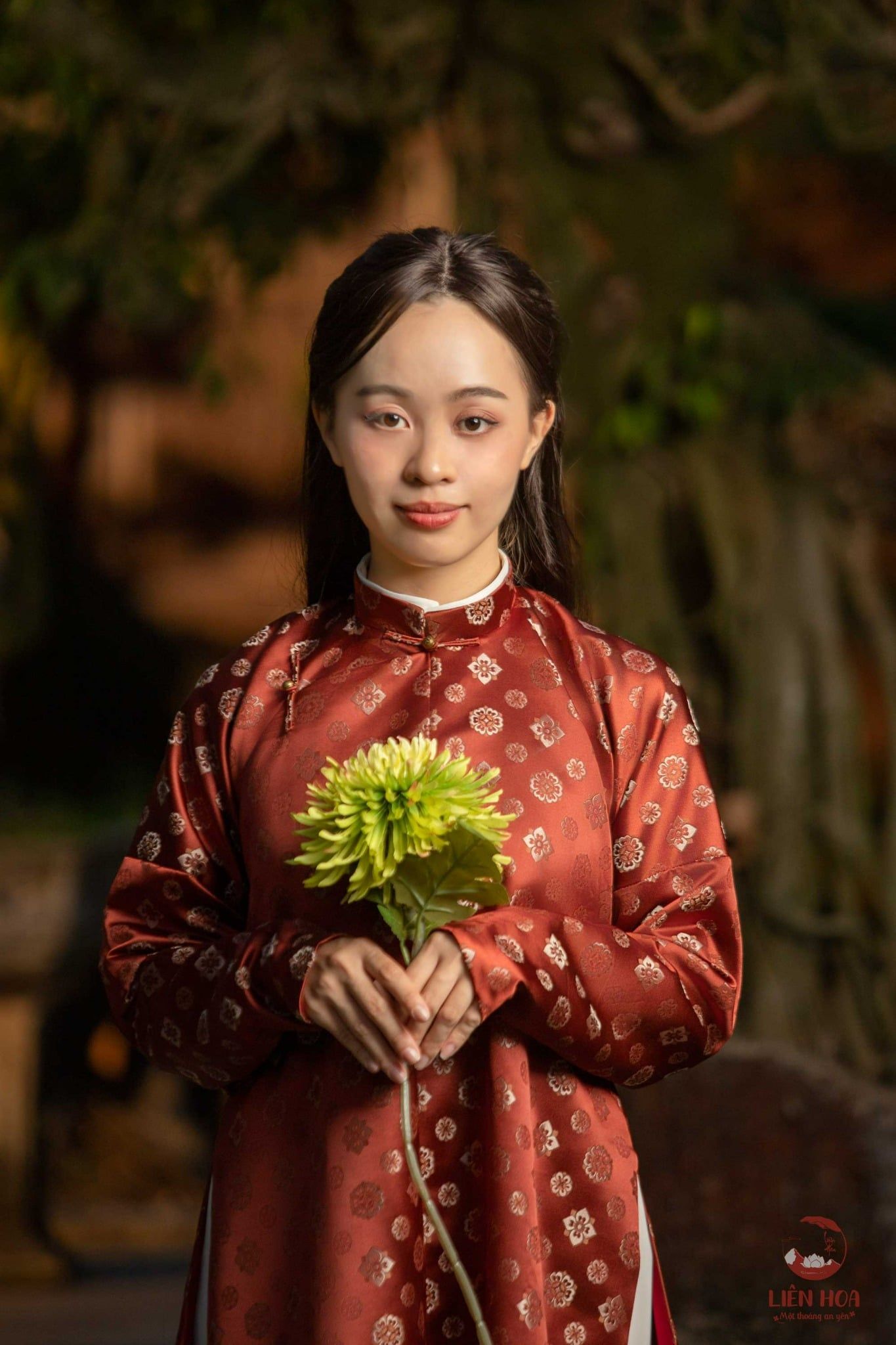  Áo ngũ thân Hồng Văn (nữ) 