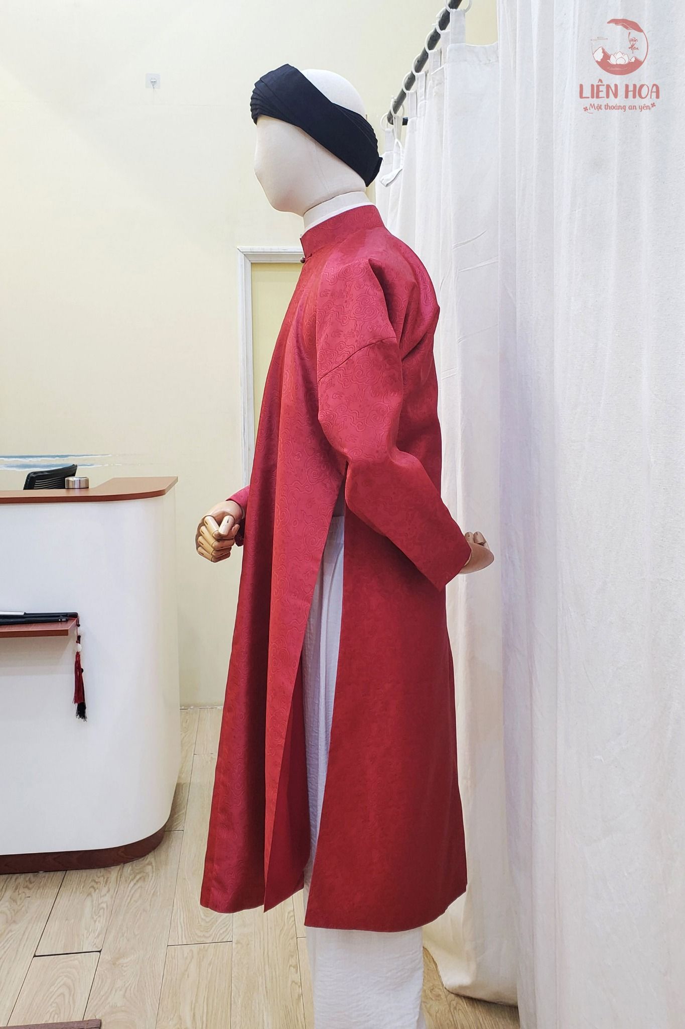  Áo ngũ thân Xích Vân 