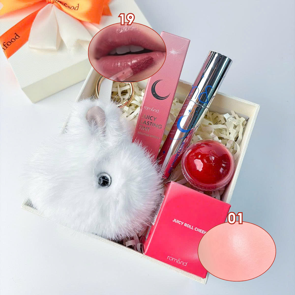 Box Qùa Combo: Son Tint Lì Romand Juicy Lasting Tint Solunar Edition + Má Hồng Kem Romand Dạng Lăn Juicy Roll Cheek + Móc Khóa Thỏ Trắng + Hộp Qùa Ngẫu Nhiên