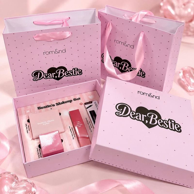 Hộp Quà Mỹ Phẩm Trang Điểm Romand Dear Bestie's Makeup Set
