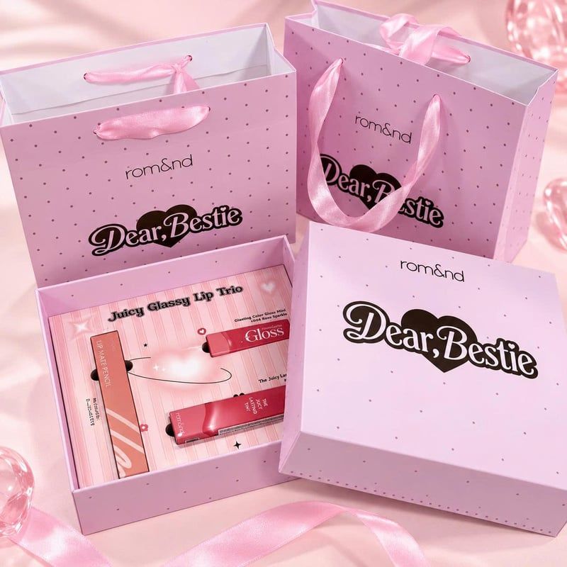 Hộp Quà Mỹ Phẩm Trang Điểm Romand Dear Bestie's Makeup Set