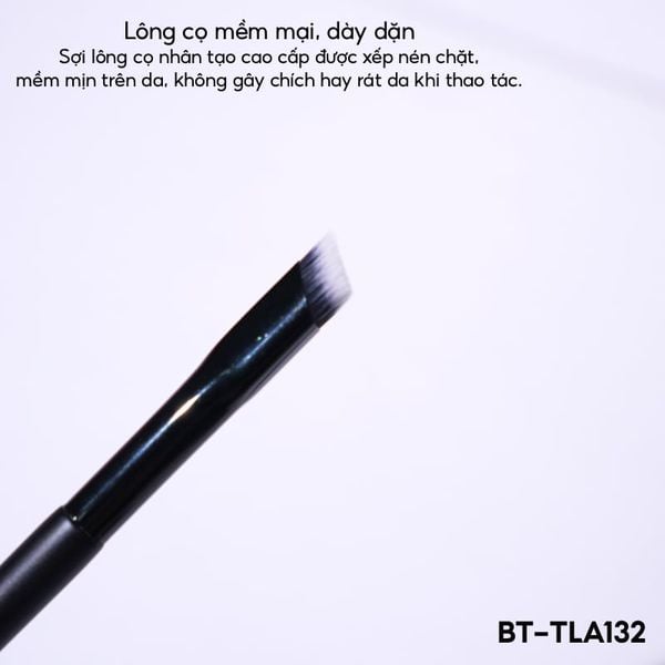  Cọ Che Khuyết Điểm Tam Giác TOOLA Triangle Concealer Brush - BT-TLA132 