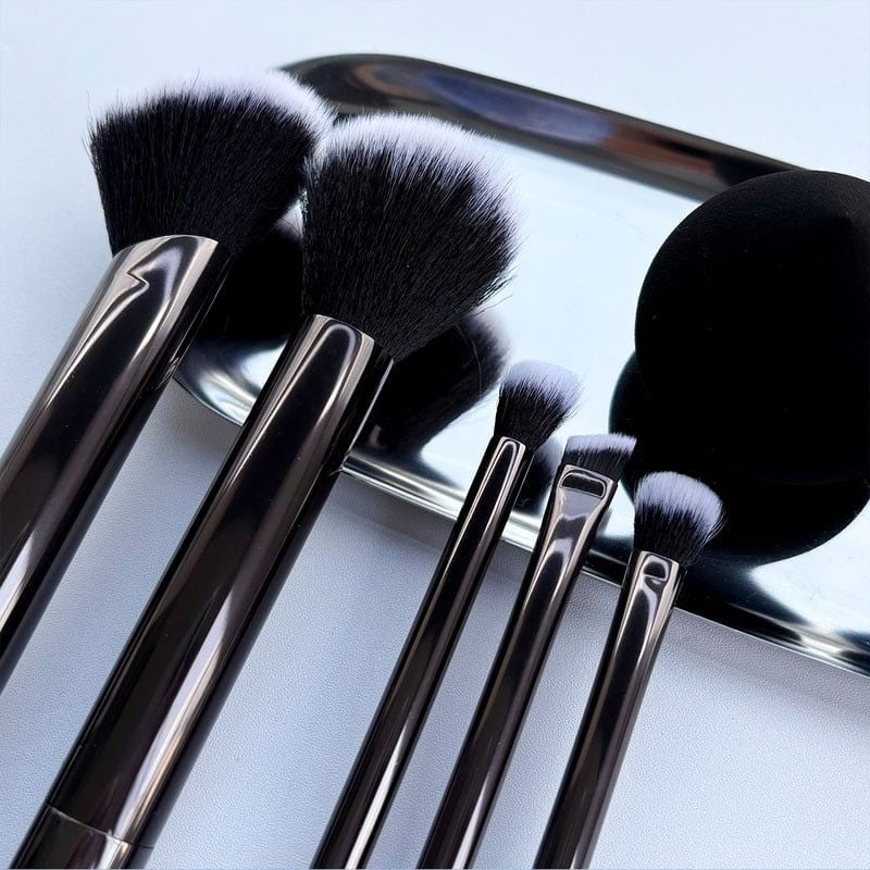 Bộ Cọ Trang Điểm Cơ Bản Kèm Bông Mút TOOLA Makeup Brush and Puff Set - BT-TLA088