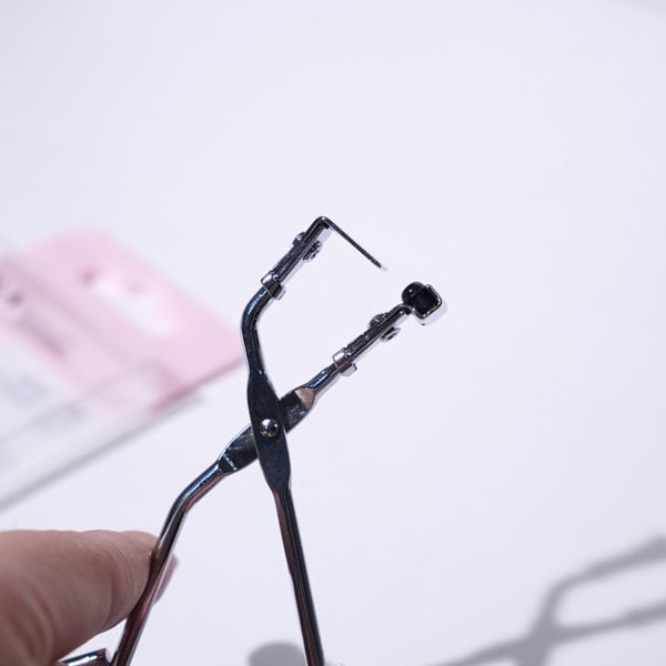  Bấm Mi Góc Hẹp TOOLA Partial Eyelash Curler - BT-TLA131 