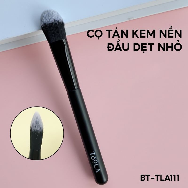 Cọ Trang Điểm Tán Kem Nền TOOLA Foundation Brush