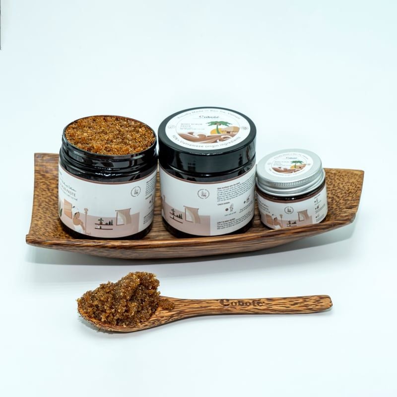 Tẩy Tế Bào Chết Cơ Thể Đường Nâu Sạch Mịn COBOTÉ Body Scrub Paste