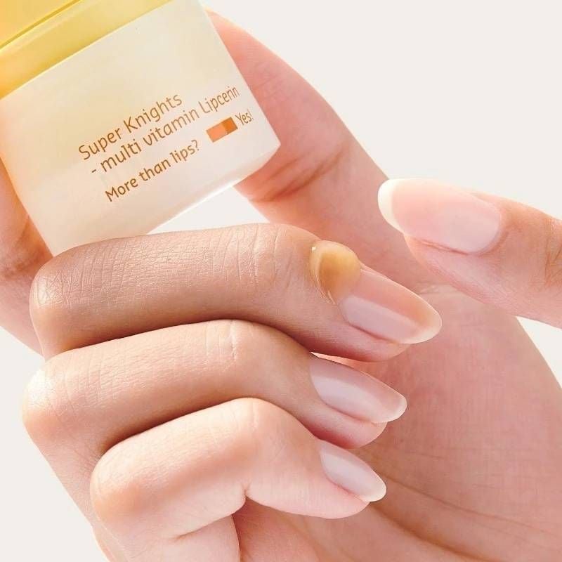 Son Dưỡng Môi Belif Super Knights Multi-Vitamin Lipcerin 15ml
