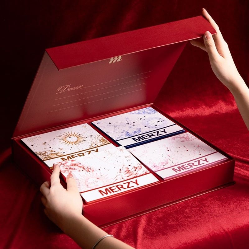 Túi Quà Thần Tài Và Hộp Quà Điều Ước Merzy Holiday’25 Bundle