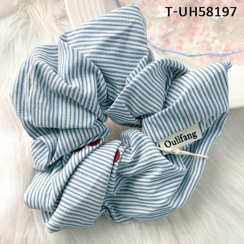 Dây Cột Tóc Scrunchies Sọc Caro, Đính Gấu Cao Cấp TOOLA