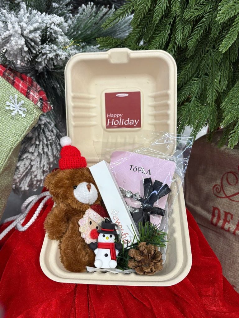 Hộp Quà Giáng Sinh: Son Romand + Kẹp Tóc Ngẫu Nhiên + Set Quà Gấu + Hộp Bã Mía