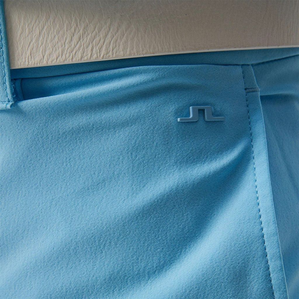 Quần shorts golf nam Eloy Shorts Baltic Sea GMPA08943-O493 | J.Lindebe