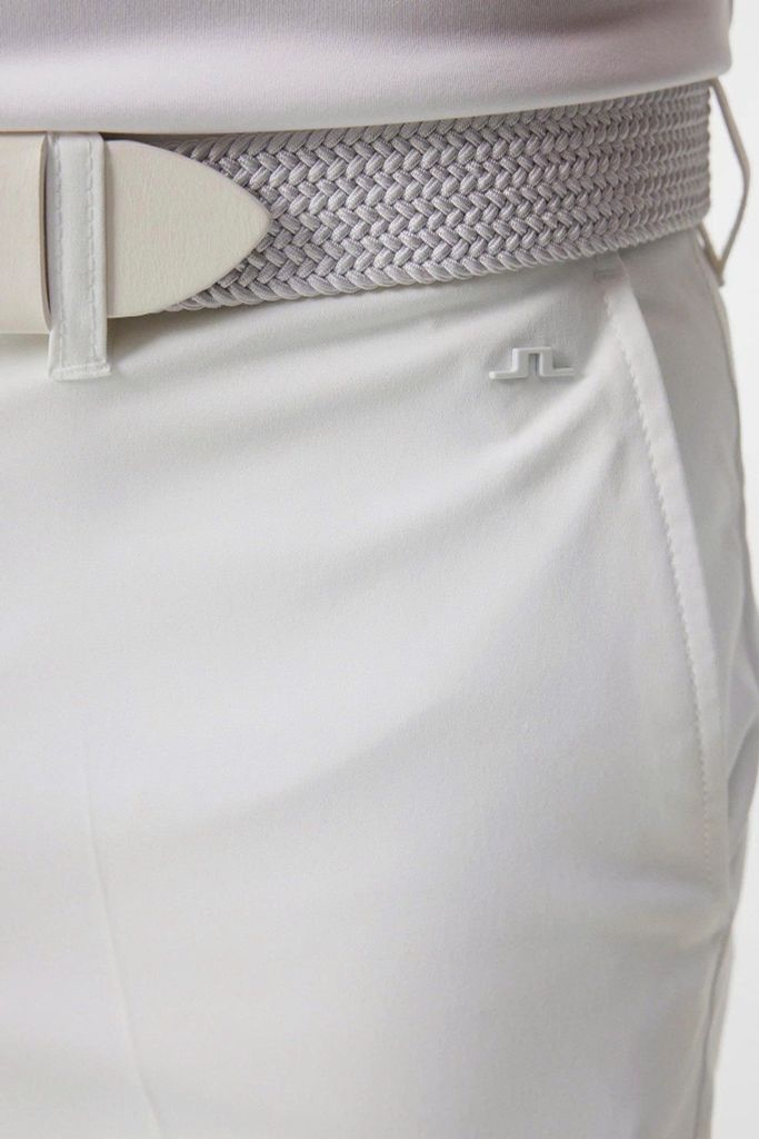 Quần shorts golf nam Eloy Shorts White GMPA08943-0000 | J.Lindeberg