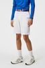 Quần shorts golf nam Somle Shorts White GMPA08944-0000 | J.Lindeberg