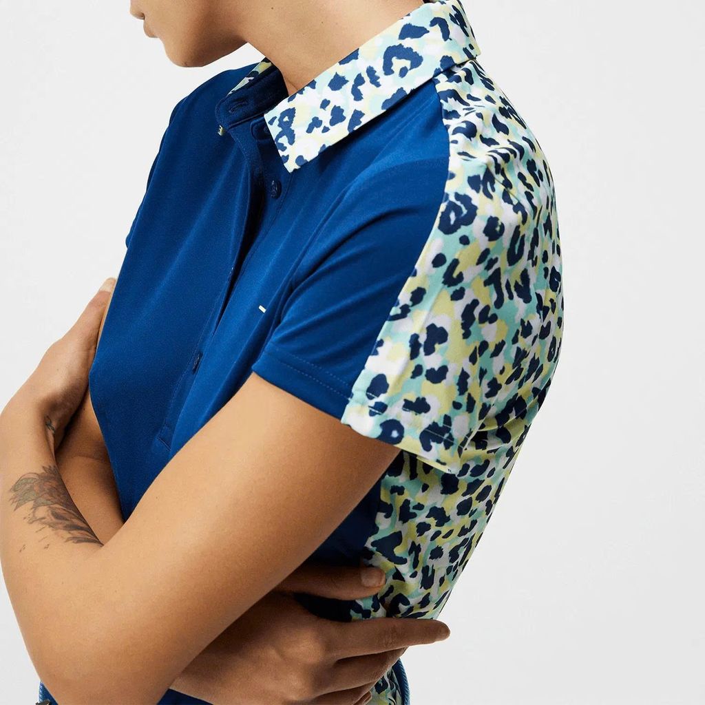 Áo golf nữ tay ngắn Cara Polo Estate Blue GWJT09012-O341 | J.Lindeberg