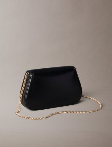 Calvin Klein - Ví Nữ Curved Wallet With Chain Strap