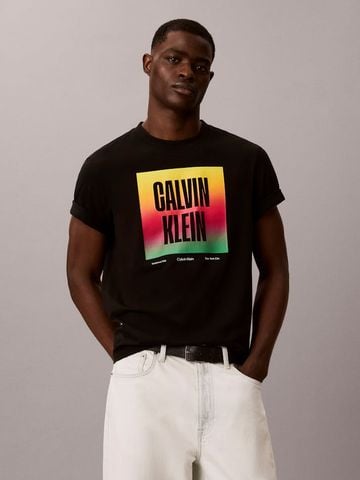 Calvin Klein - Áo Thun Tay Ngắn Nam Relaxed Pride Logo T-Shirt
