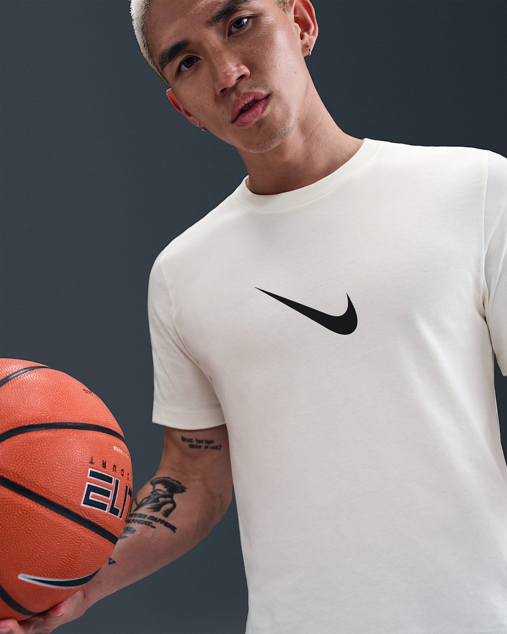 Nike - Áo phông tay ngắn thể thao Nam Giannis Men's T-Shirt