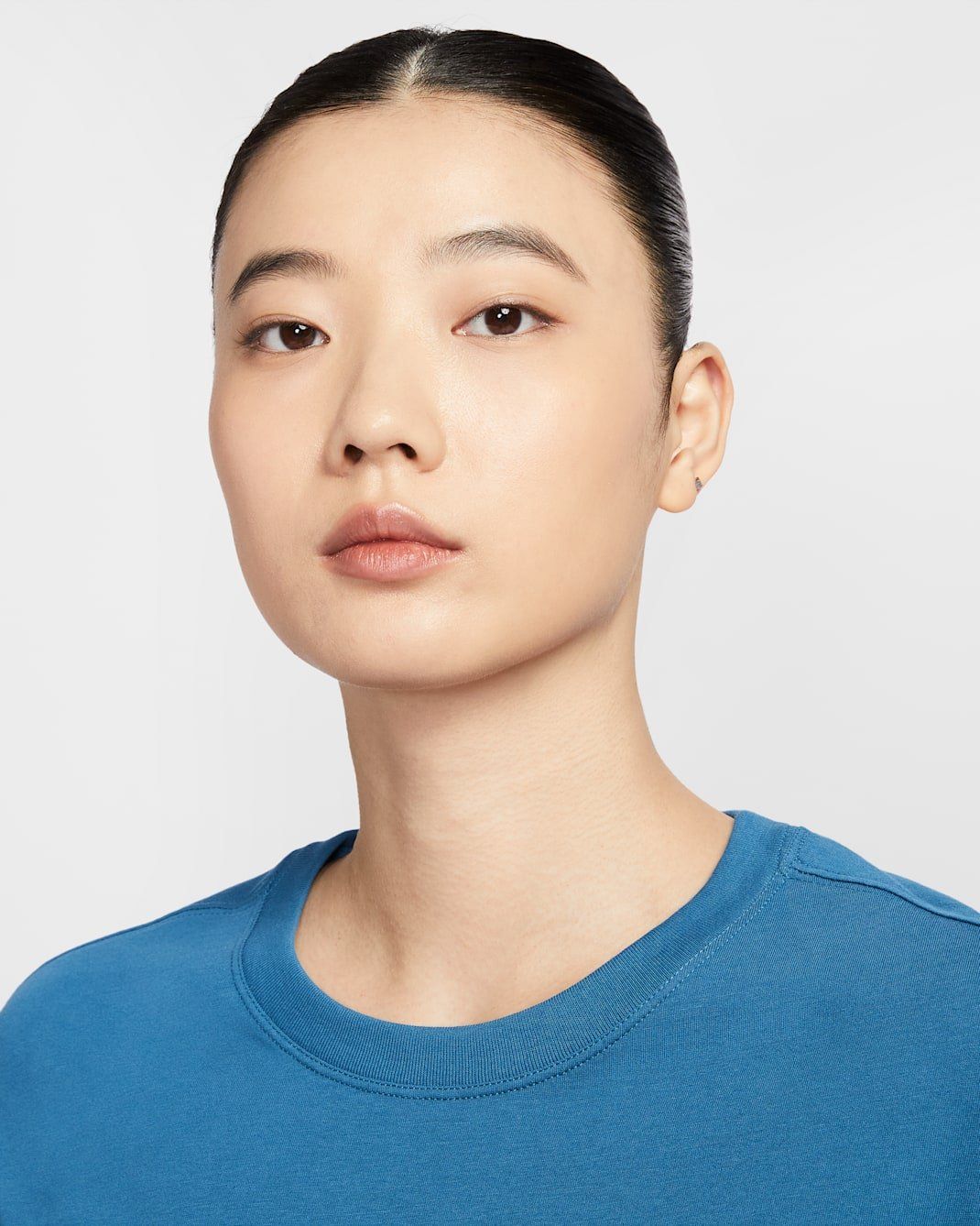 Nike - Áo tay ngắn thể thao Nữ Sportswear Club Women's Loose Cropped T-Shirt